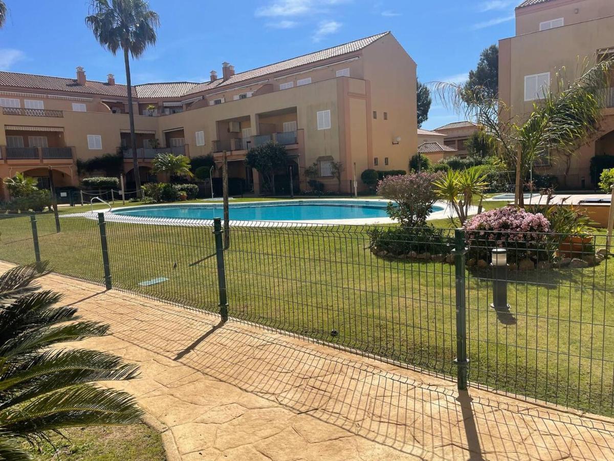 Novo Atlantico Golf 7 Apartment Novo Sancti Petri Luaran gambar